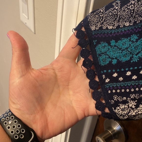 Westport Boho Lace Trim Vertical Striped Pattern Blouse Size CS - Picture 4 of 5